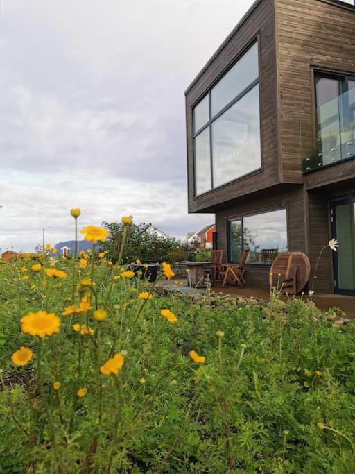 Beach Front Appartments In Design Eco-Villa Ульстейнвик Экстерьер фото